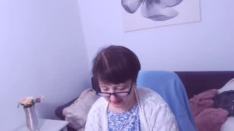 Snapshot of christarose chatting on 01-19-25, 05:05 Christa online show from 01-19-25, 05:05