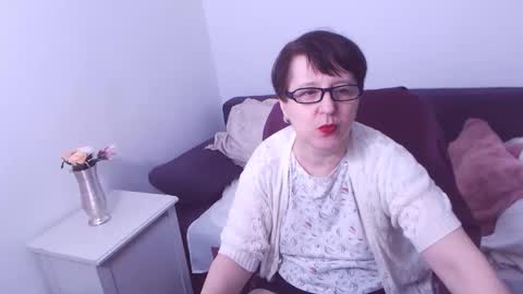 Snapshot of christarose chatting on 01-21-25, 06:43 Christa online show from 01-21-25, 06:43