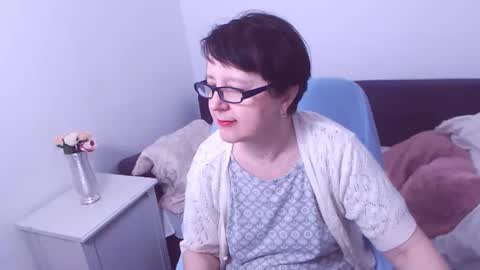 Snapshot of christarose chatting on 02-14-25, 04:04 Christa online show from 02-14-25, 04:04