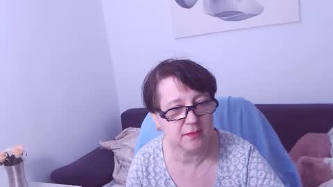 Snapshot of christarose chatting on 03-10-25, 10:24 Christa online show from 03-10-25, 10:24