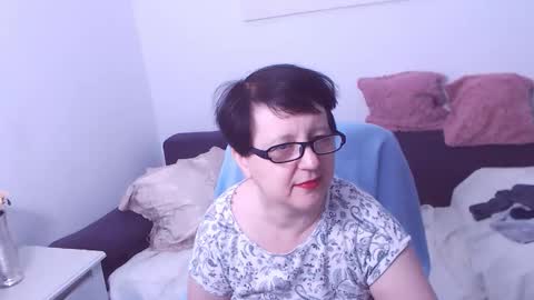 Snapshot of christarose chatting on 10-05-25, 12:53 Christa online show from 10-05-25, 12:53