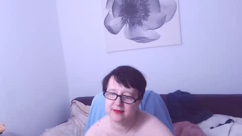 Snapshot of christarose chatting on 10-09-25, 07:23 Christa online show from 10-09-25, 07:23