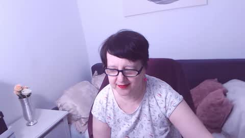 Snapshot of christarose chatting on 11-22-25, 09:47 Christa online show from 11-22-25, 09:47