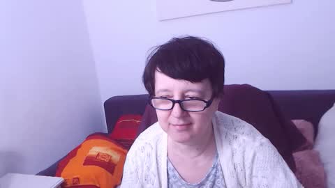 Snapshot of christarose chatting on 11-29-25, 11:30 Christa online show from 11-29-25, 11:30