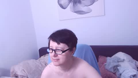 Snapshot of christarose chatting on 11-30-25, 04:11 Christa online show from 11-30-25, 04:11