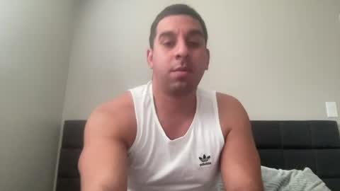 Snapshot of christian0204 chatting on 11-17-25, 06:14 jhonatan online show from 11-17-25, 06:14