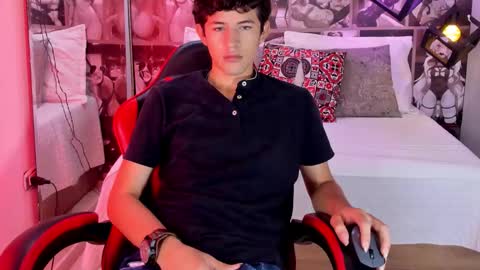 Snapshot of christian_foxx chatting on 03-03-26, 02:01 Christian online show from 03-03-26, 02:01