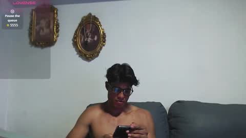 ---Chistian--- online show from 10-22-25, 02:12