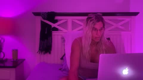 Chris Tina Bruce online show from 10-03-25, 04:59