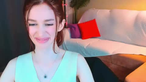Snapshot of christinaconteeree chatting on 05-07-26, 02:00 christinaconteeree online show from 05-07-26, 02:00