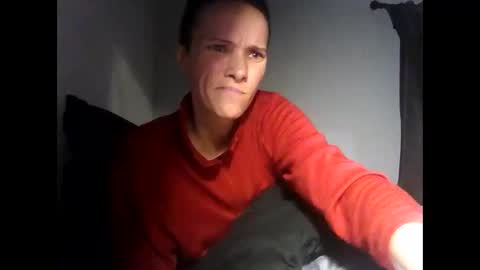 Snapshot of christinasaunters chatting on 02-04-25, 05:53 Christina Saunters online show from 02-04-25, 05:53