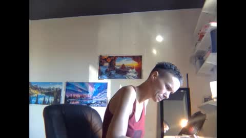 Snapshot of christinasaunters chatting on 02-22-25, 10:31 Christina Saunters online show from 02-22-25, 10:31