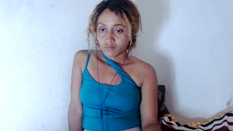 christine213 online show from 02-08-25, 12:06