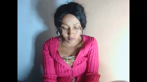 christine213 online show from 10-05-25, 02:48