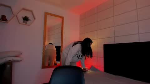 Christine  online show from 02-09-26, 12:20