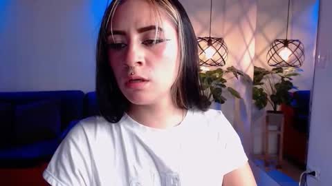 Snapshot of christine_julianne chatting on 10-23-25, 09:24 CALL ME C J online show from 10-23-25, 09:24