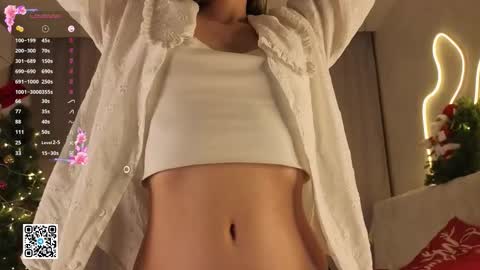 Snapshot of christinfinnie chatting on 12-13-25, 07:53 Ellie online show from 12-13-25, 07:53