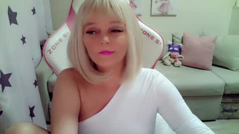 Christi online show from 01-20-25, 05:16