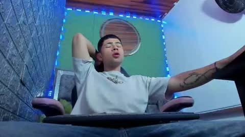 Christoper Giraldo online show from 03-13-26, 03:18