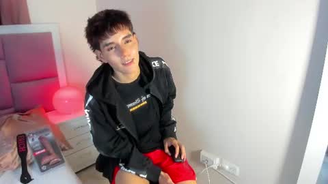 Chris online show from 06-10-26, 07:57
