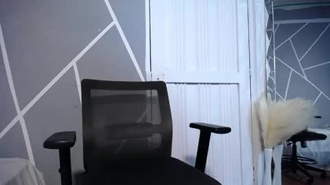 Snapshot of christopherblack_ chatting on 05-11-26, 03:07 Christopher Black online show from 05-11-26, 03:07