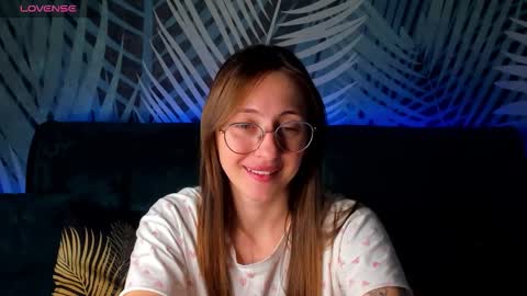 Snapshot of christycrayme chatting on 10-13-25, 03:39 ChristyCrayme online show from 10-13-25, 03:39