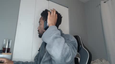 ChrisVacherx online show from 12-16-24, 05:59