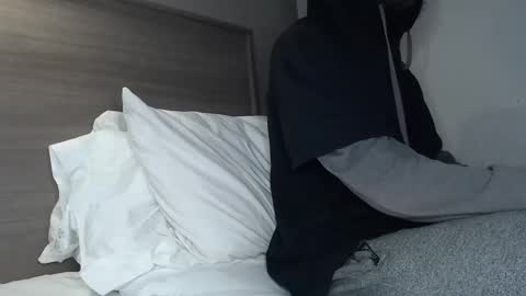 ChrisVacherx online show from 01-11-25, 02:09