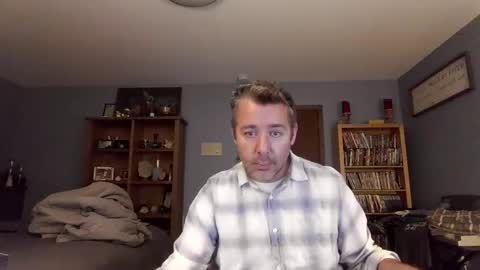 Snapshot of chrisw8121 chatting on 11-19-25, 07:08 chrisw8121 online show from 11-19-25, 07:08