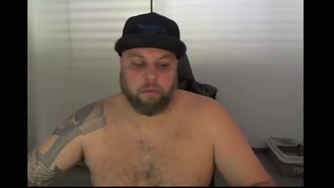 Snapshot of chrizz80 chatting on 02-07-25, 10:29 Chrizz online show from 02-07-25, 10:29