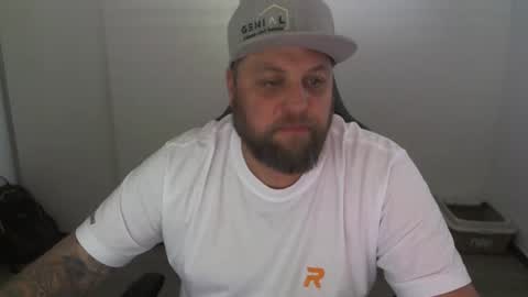 Snapshot of chrizz80 chatting on 03-01-25, 08:23 Chrizz online show from 03-01-25, 08:23