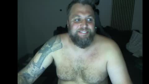 Snapshot of chrizz80 chatting on 10-12-25, 01:15 Chrizz online show from 10-12-25, 01:15