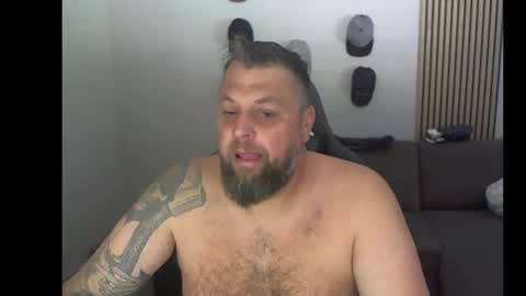 Snapshot of chrizz80 chatting on 10-18-25, 08:26 Chrizz online show from 10-18-25, 08:26