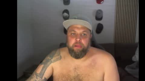 Chrizz online show from 11-26-25, 01:34