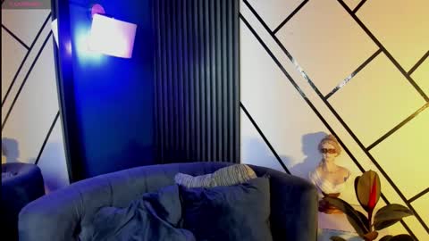 chrristopher77 online show from 10-07-25, 01:52