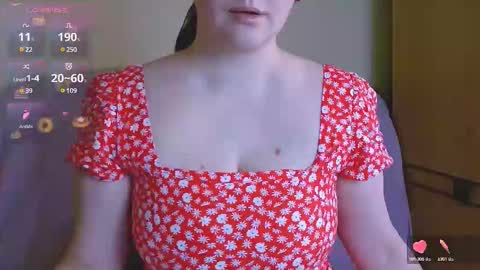 Snapshot of chubbymaia chatting on 02-16-25, 09:26 Maia online show from 02-16-25, 09:26