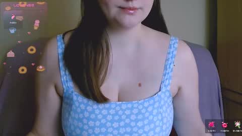 Snapshot of chubbymaia chatting on 02-28-25, 09:15 Maia online show from 02-28-25, 09:15