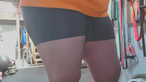 Snapshot of chubbytuna chatting on 01-01-25, 05:11 Chubbypumper online show from 01-01-25, 05:11