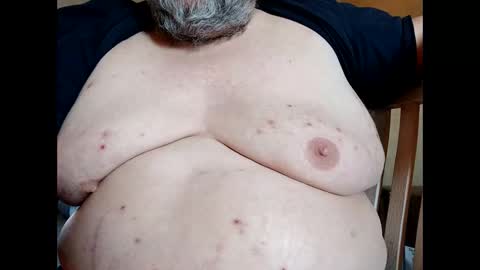 chubyluver11896 online show from 02-12-26, 03:29