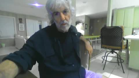 chuck354139 online show from 01-07-25, 12:45