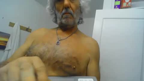 chuck354139 online show from 01-09-25, 03:04