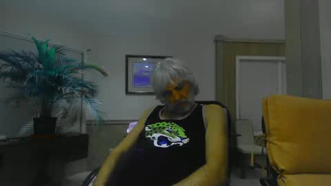 chuck354139 online show from 01-12-25, 07:53