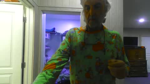 chuck354139 online show from 01-19-25, 05:05