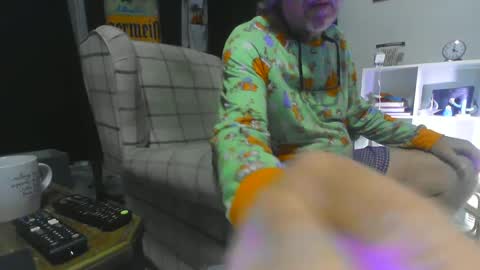 chuck354139 online show from 02-01-25, 09:00