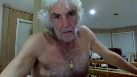 chuck354139 online show from 09-10-25, 06:24