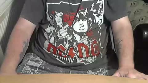 Snapshot of chunkisgreat chatting on 11-05-25, 04:51 chunkisgreat online show from 11-05-25, 04:51