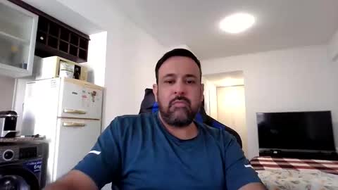 Snapshot of chupamelabi chatting on 03-29-26, 07:36 Guillote online show from 03-29-26, 07:36