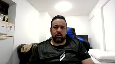 Snapshot of chupamelabi chatting on 03-31-26, 10:59 Guillote online show from 03-31-26, 10:59