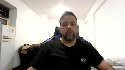 Snapshot of chupamelabi chatting on 04-06-26, 03:59 Guillote online show from 04-06-26, 03:59