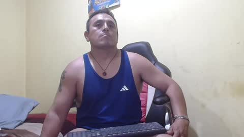 Snapshot of chupameloxxx3 chatting on 01-04-25, 07:44 el papi online show from 01-04-25, 07:44